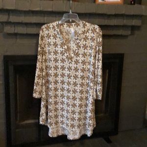 Very nice quality hi-low tunic